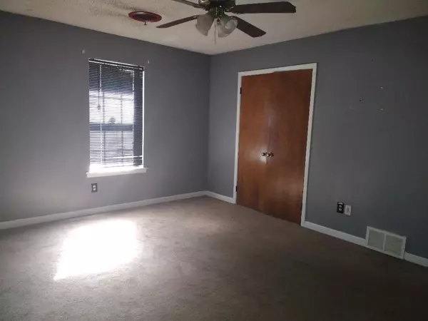 Memphis, TN 38127,2753 SKYLINE CIR