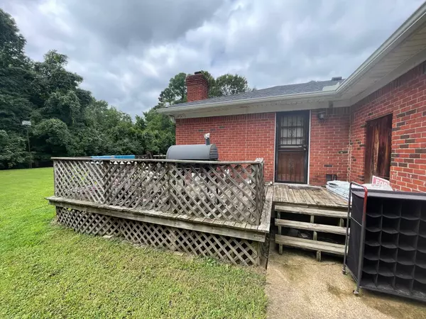 Memphis, TN 38127,1751 MACAULAY AVE