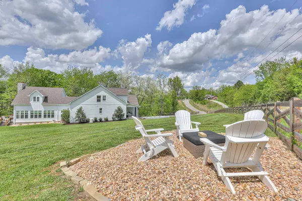 6615 Herbert Shannon Rd, Springfield, TN 37172