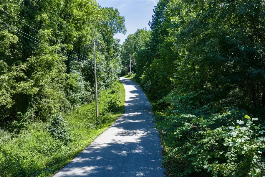 461 S Plantation Dr, Cookeville, TN 38506