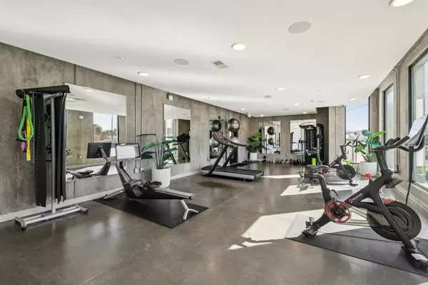 Nashville, TN 37203,806 Olympic St #407