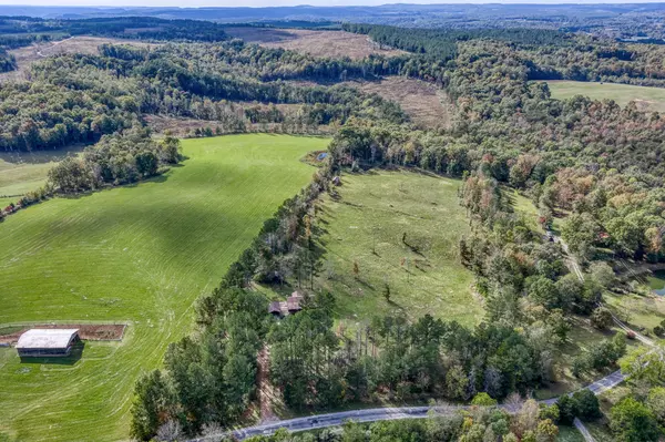 Crossville, TN 38572,944 Flat Rock Rd