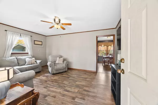 Summertown, TN 38483,948 N Brace Rd