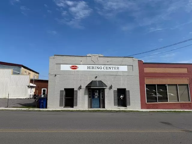 107 Holland St, Shelbyville, TN 37160