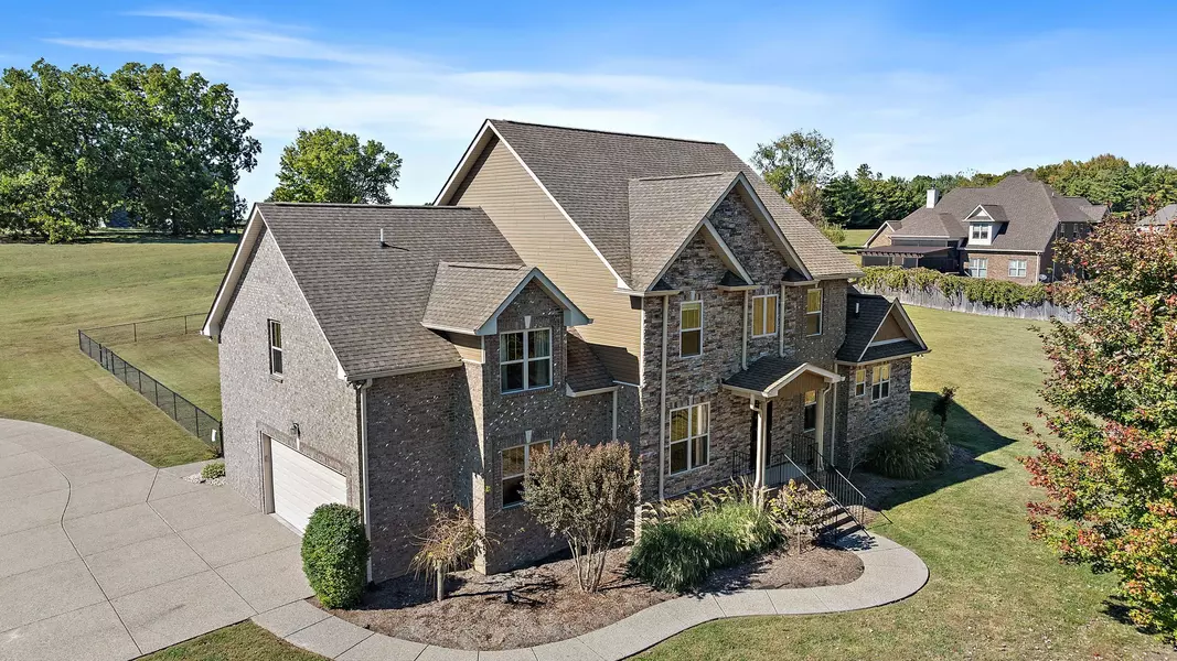 902 Dunstan Ct, Lebanon, TN 37087