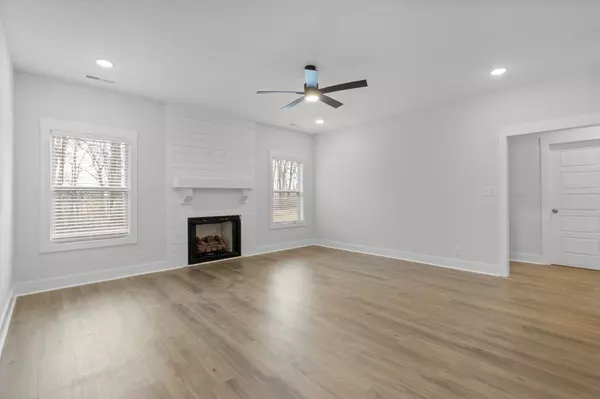 Clarksville, TN 37043,978 Alton Dr