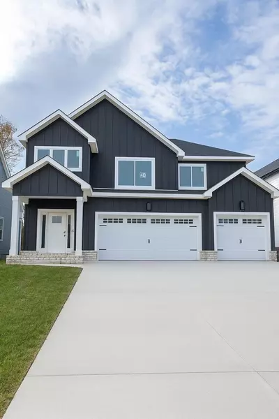 978 Alton Dr, Clarksville, TN 37043