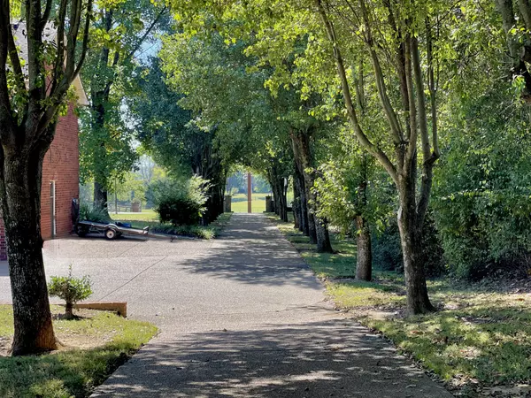 Antioch, TN 37013,6914 Burkitt Rd