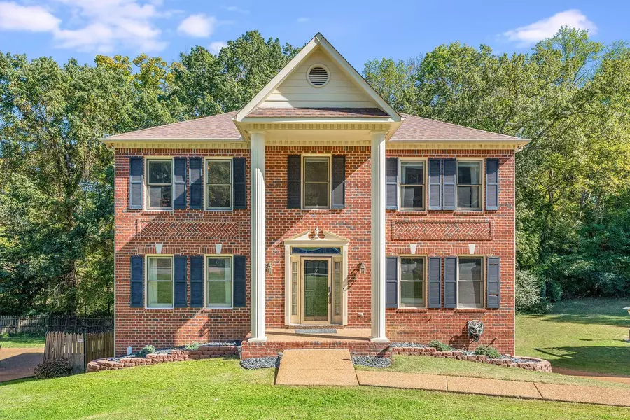 8481 Indian Hills Dr, Nashville, TN 37221