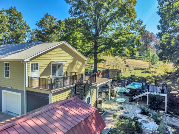 White Bluff, TN 37187,1475 Petty Road