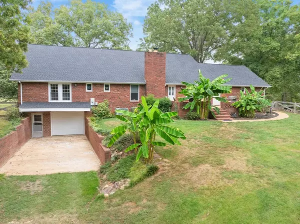 Camden, TN 38320,255 Hartley Rd