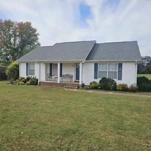 507 Kent St, Lawrenceburg, TN 38464