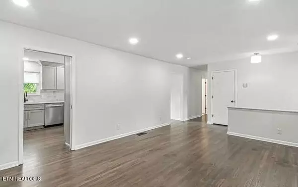 Knoxville, TN 37934,233 Chaho Rd #3