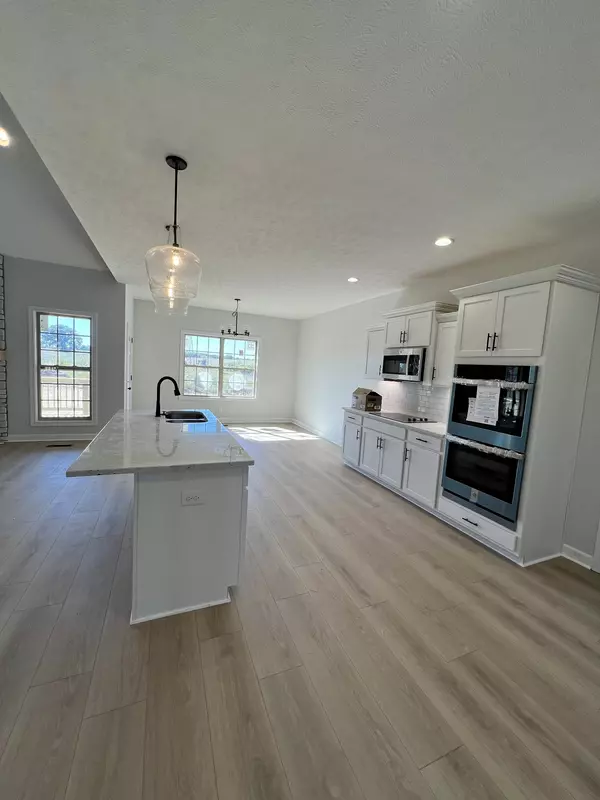 Clarksville, TN 37043,242 Low Plains Lane