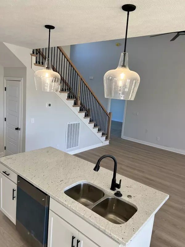 Clarksville, TN 37043,242 Low Plains Lane