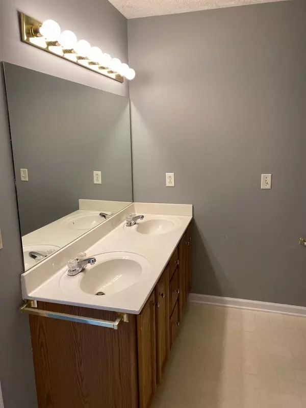 Murfreesboro, TN 37128,2812 Roscommon Drive