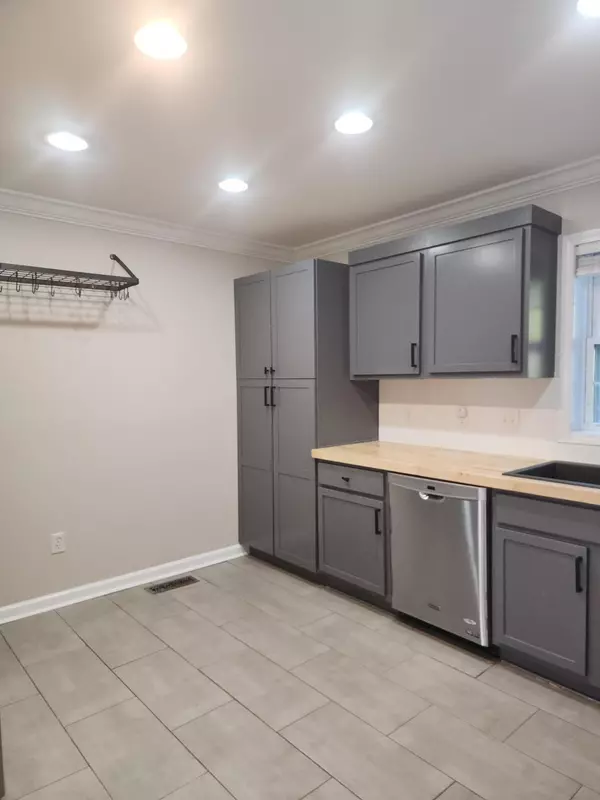 Chattanooga, TN 37421,8031 Krijen Court