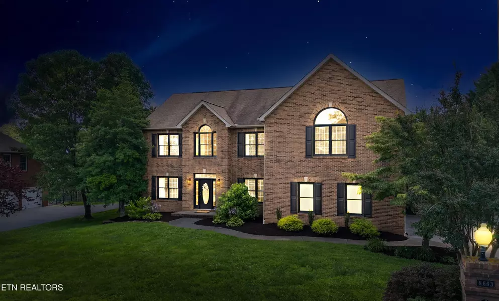 8663 Lake Village Circle, Knoxville, TN 37938