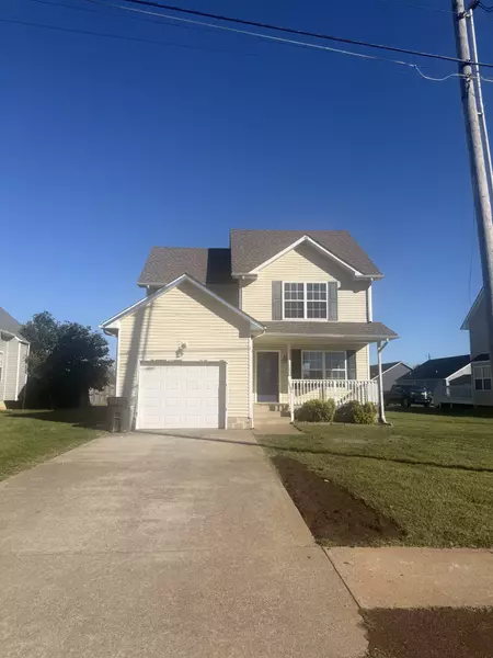 104 N Cavalcade Cir, Oak Grove, KY 42262