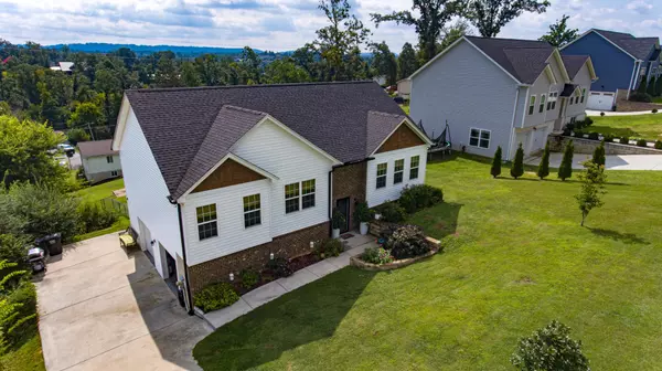 4012 Shady Oak Drive, Ooltewah, TN 37363