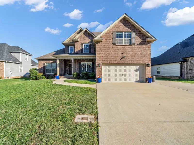 653 Tacoma Dr, Clarksville, TN 37043