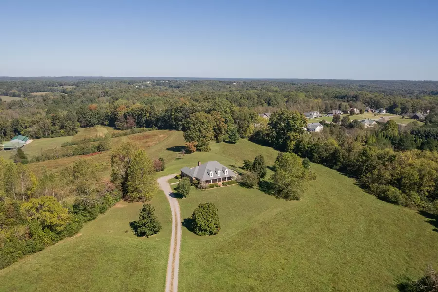 314 Fairview Rd, Dickson, TN 37055