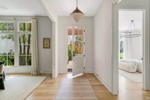 Nashville, TN 37220,956 Battery Ln