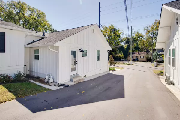 Nashville, TN 37215,2128A D Sharondale Drive