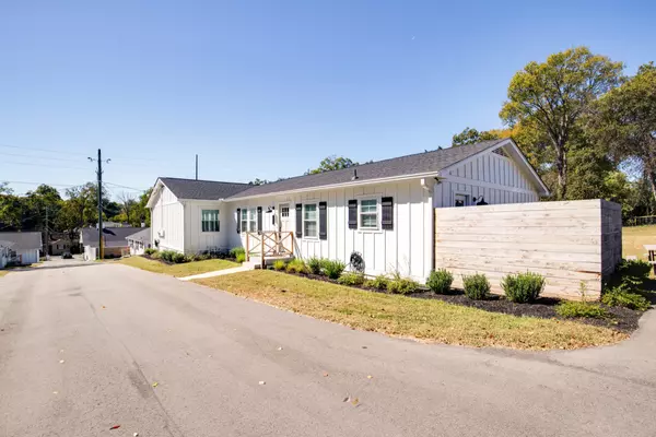 Nashville, TN 37215,2128H G Sharondale Drive