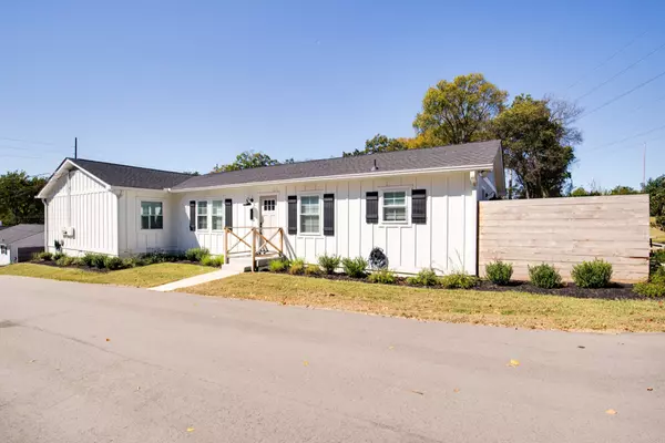 Nashville, TN 37215,2128H G Sharondale Drive