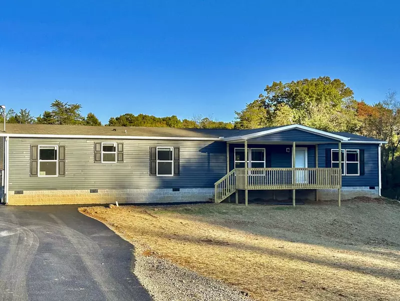 343 Bungalow Dr, Dandridge, TN 37725