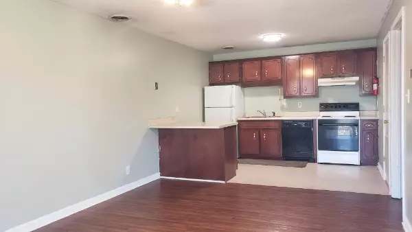 Clarksville, TN 37042,176 Hadley Dr #B