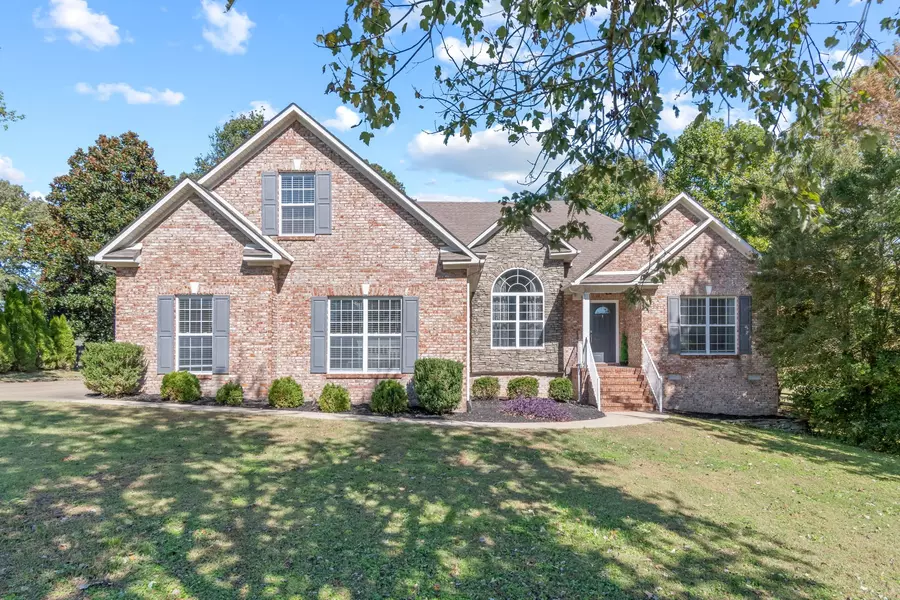 713 Pleasant View Dr, Columbia, TN 38401