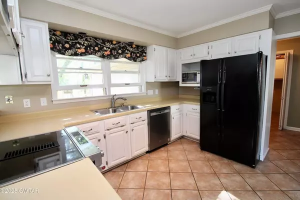 Lexington, TN 38351,68 Brown St