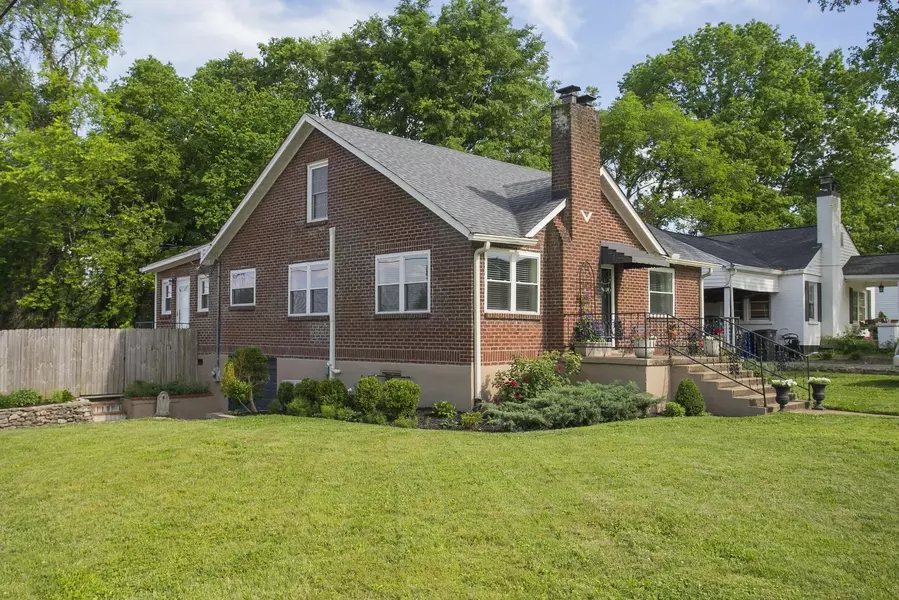 806 Fleming St, Columbia, TN 38401