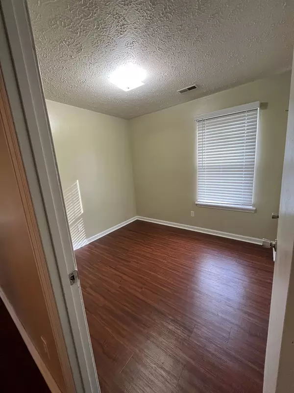 Hendersonville, TN 37075,159 Anderson Ln #B