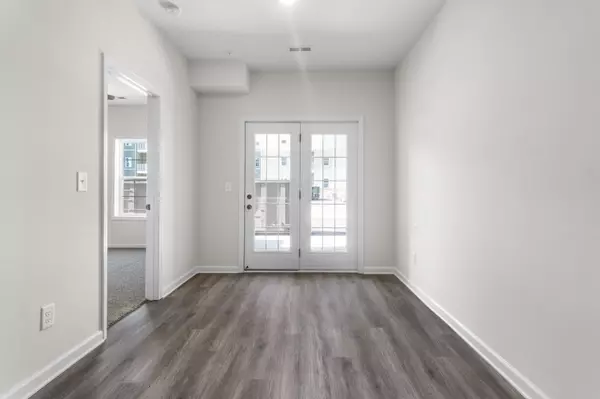 Clarksville, TN 37042,15 Millswood Dr #A310