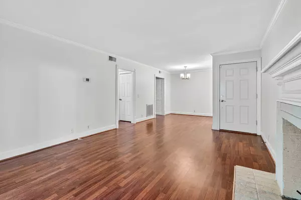 Nashville, TN 37215,2116 Hobbs Rd #M16