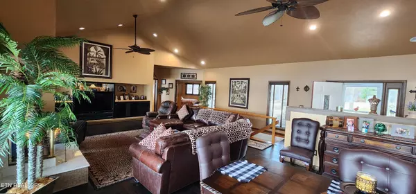 Crossville, TN 38555,85 Volunteer Court Court