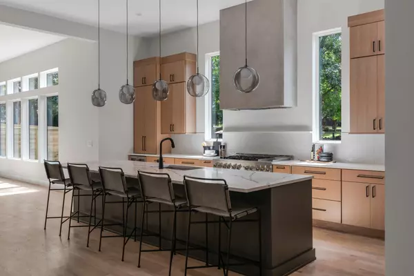 Nashville, TN 37215,2046 Castleman Dr