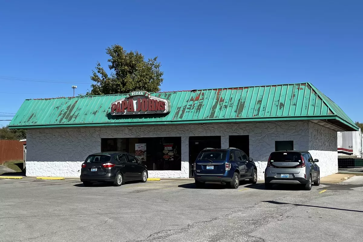 Franklin, KY 42134,828 N Main St