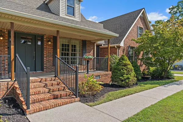 Hermitage, TN 37076,404 Southwinds Dr