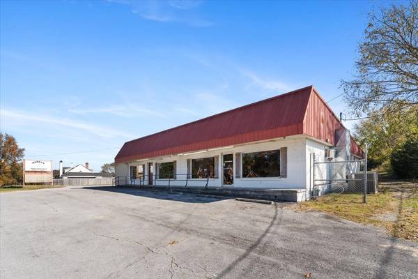1693 Nashville Hwy, Lewisburg, TN 37091