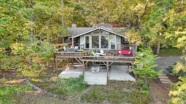 Monteagle, TN 37356,524 Sweetberry Dr