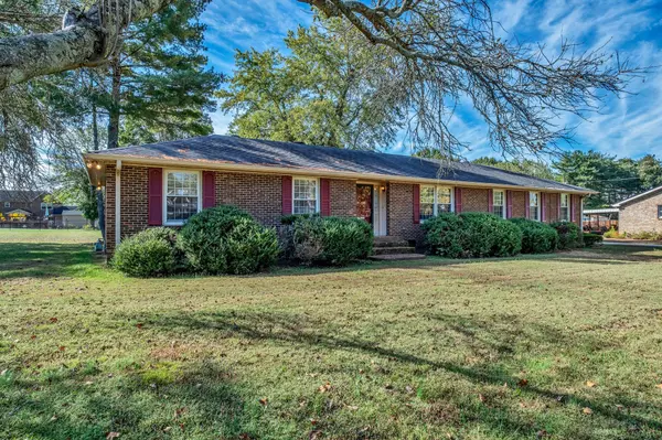 1522 Smith Dr, Lebanon, TN 37087