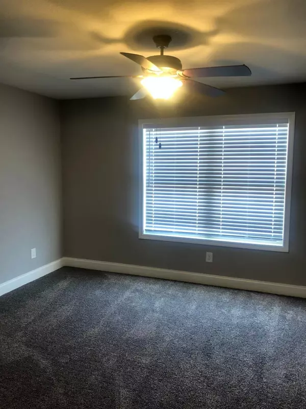 Clarksville, TN 37042,1716 Manning Dr #3