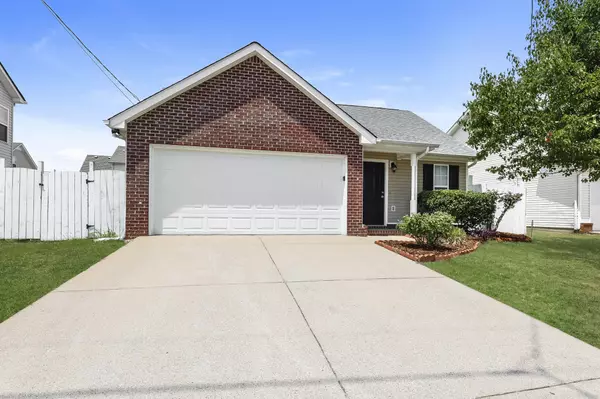 1004 Tammy Sue Ln, La Vergne, TN 37086