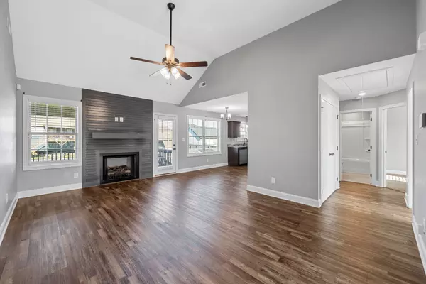 Clarksville, TN 37042,1049 Whitney Dr