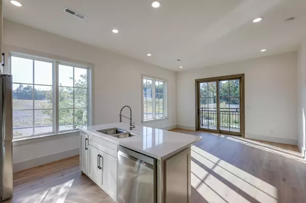 Nolensville, TN 37135,1025 Southwalk Dr #201