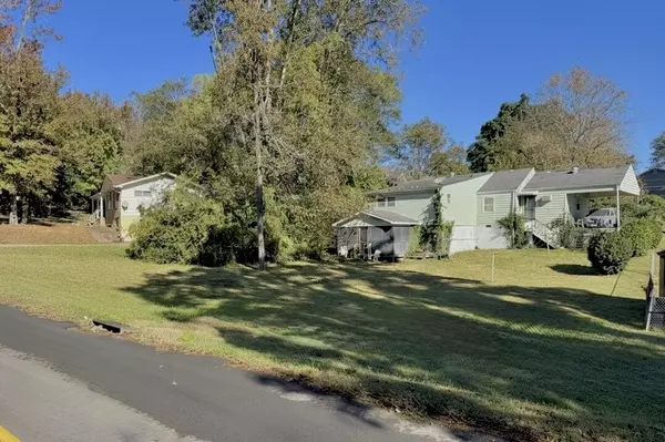 Chattanooga, TN 37404,3002 Saint Paul Street